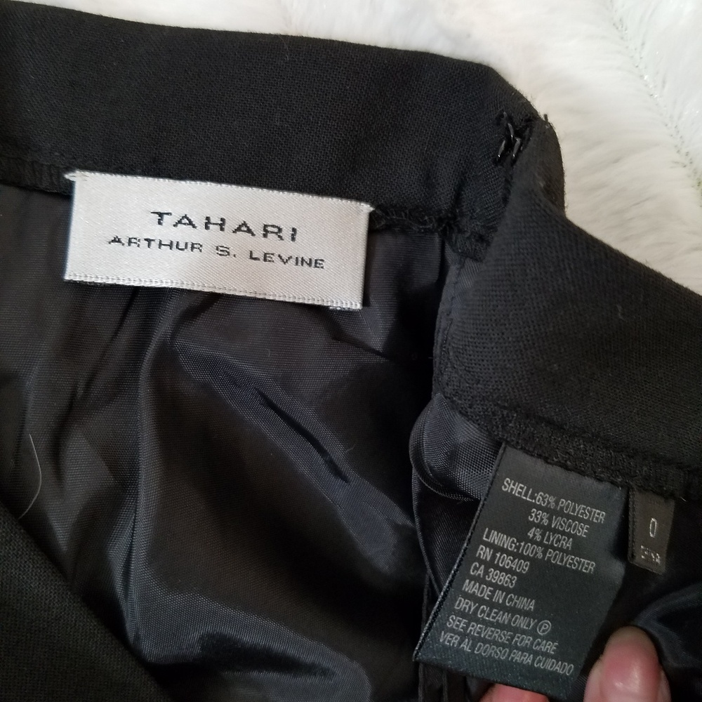 Tahari Arthur S. Levine black flounce swing skirt lined sz.0 classic style - Picture 2 of 6